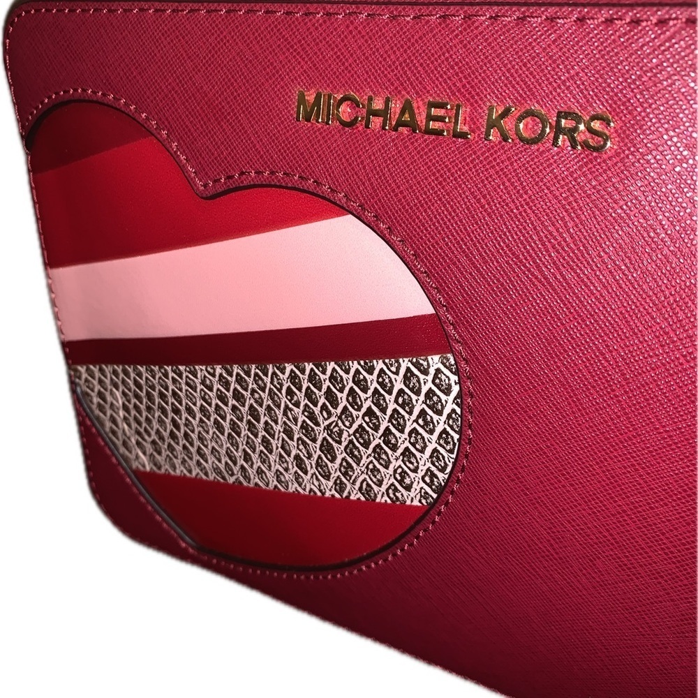 NWOT Michael Kors Hearts Jet Set Saffiano Leather Red Crossbody Bag Gold Chain - Picture 2 of 11